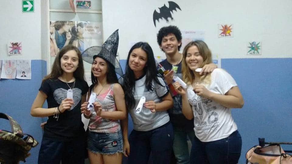 Grupo de adolescentes